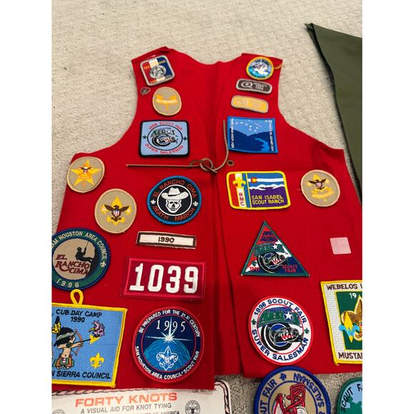 Large Lot of Boy Scouts items - Picture 2 of 9
